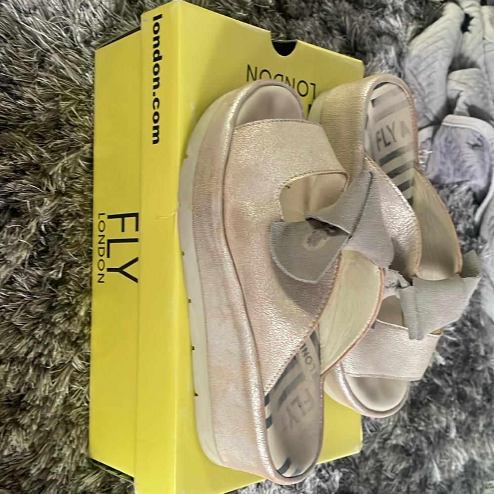 BADE954FLY ***NO LOWBALL OFFERS — PLEASE DONT WASTE MY TIME*****